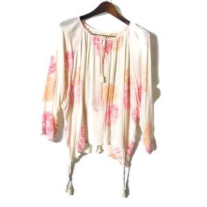 🛍Love Stitch NWT Floral Tassel Flowy Blouse